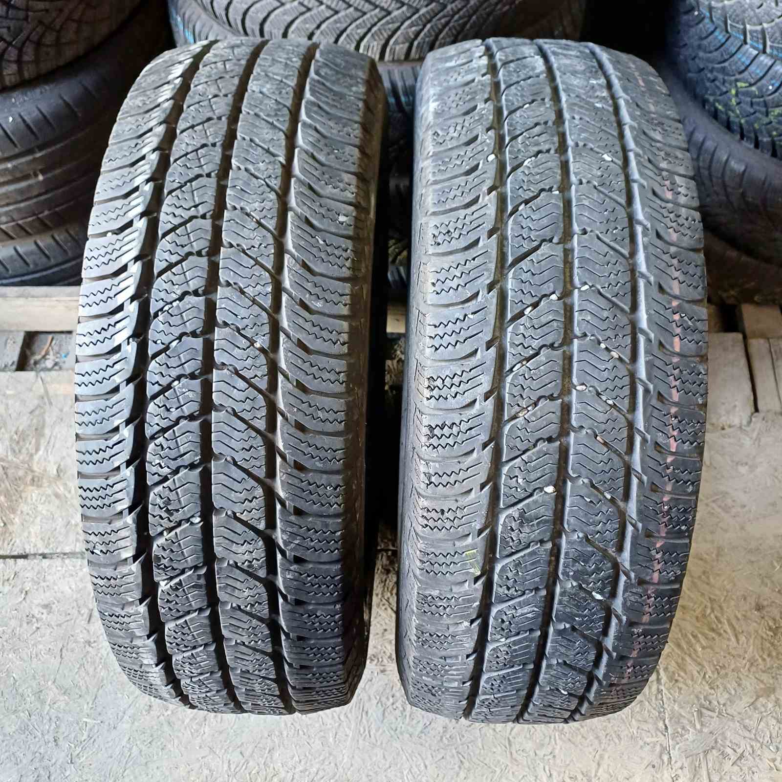 Uniroyal SNOW MAX3 215/70R15C